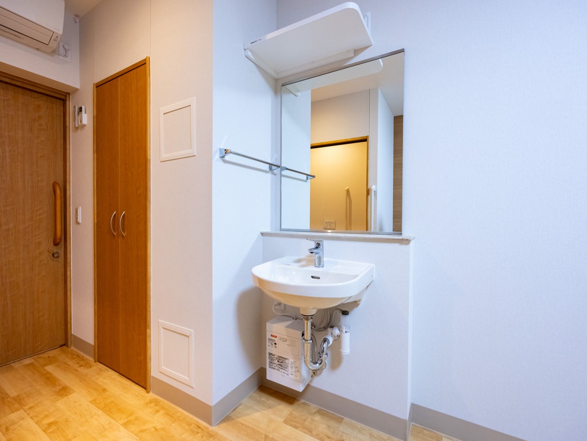 手洗い場の清潔な空間