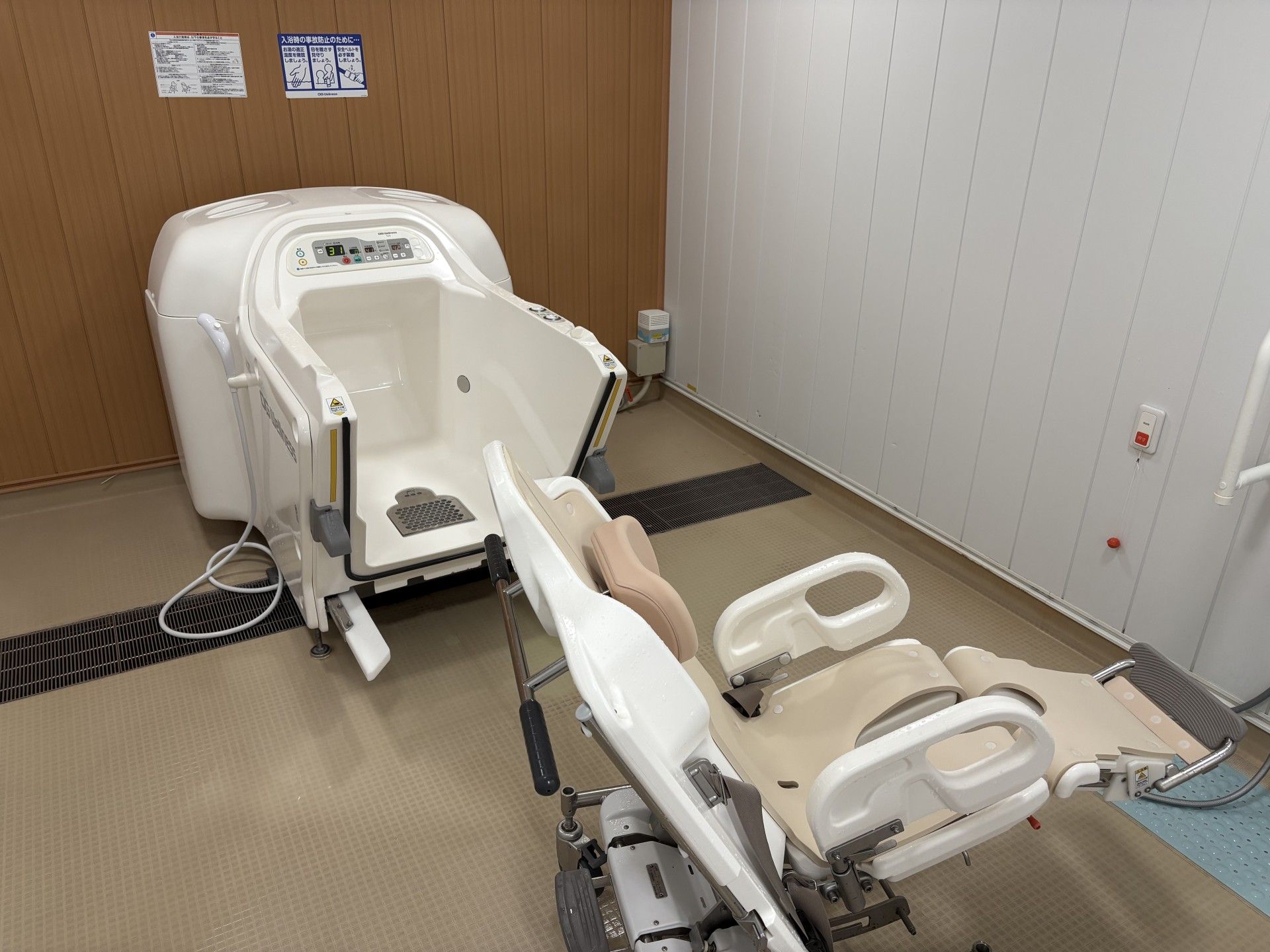 安全に配慮した浴室設備