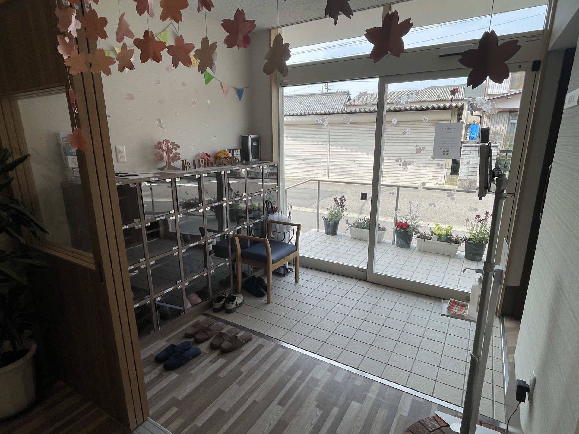 明るいエントランスホール