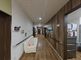 明るく広々とした廊下と共有スペース