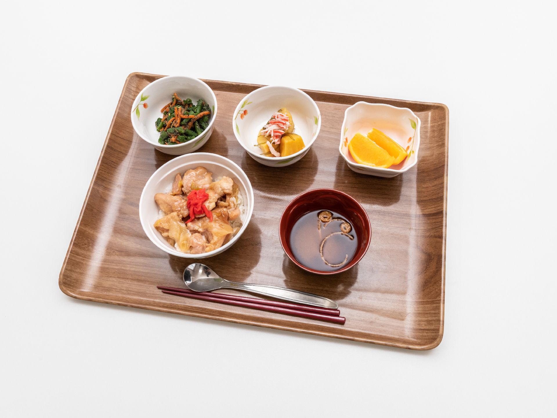 バランスの取れた美味しそうな食事内容