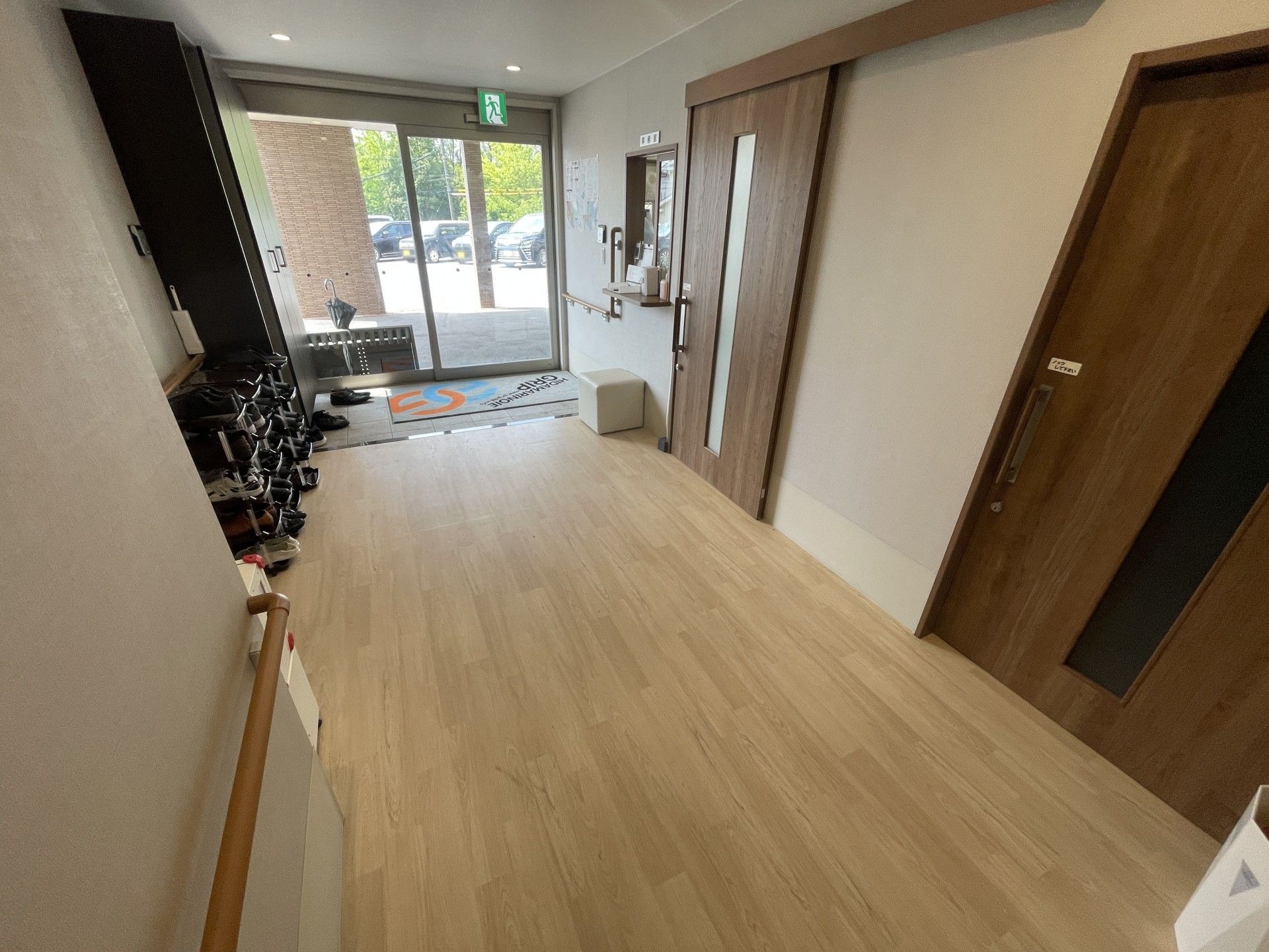 明るい玄関の様子