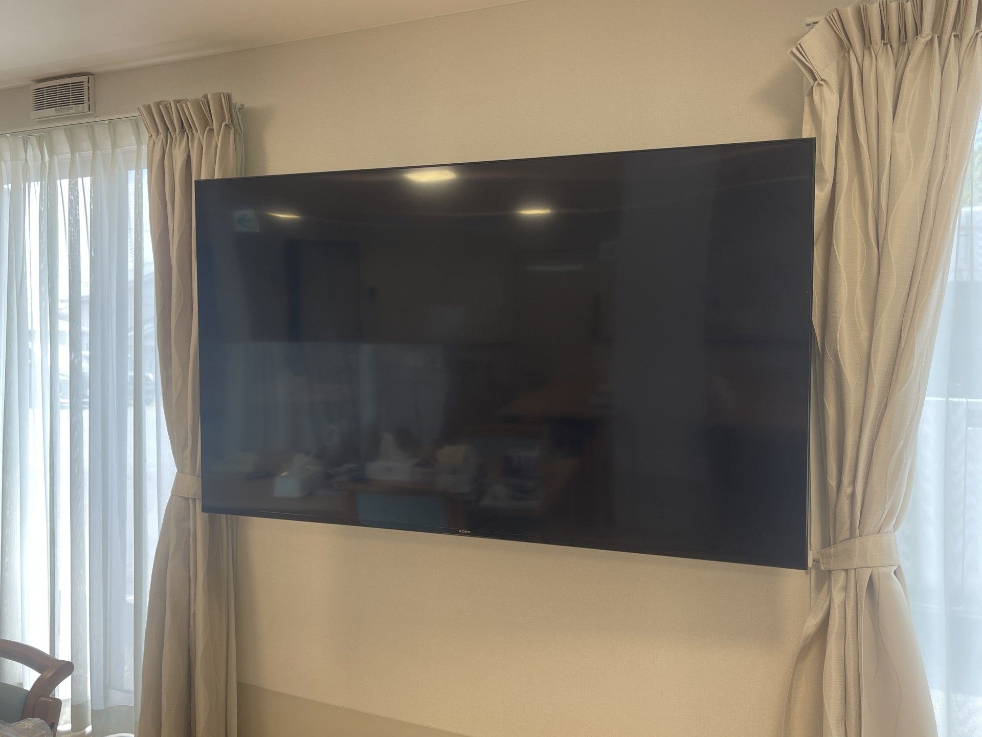 大きなテレビのある部屋