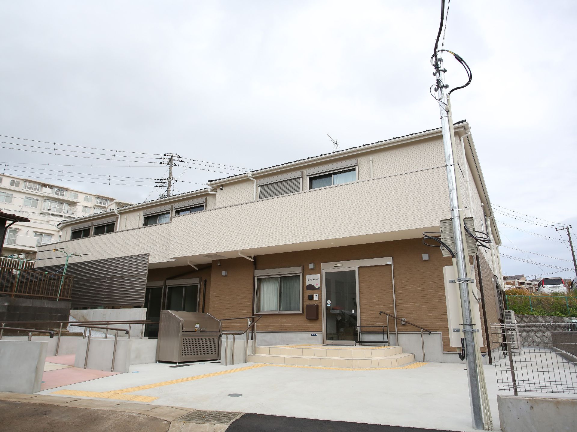 住宅感のあるような見た目の外観