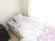 明るく広々とした個室の一室