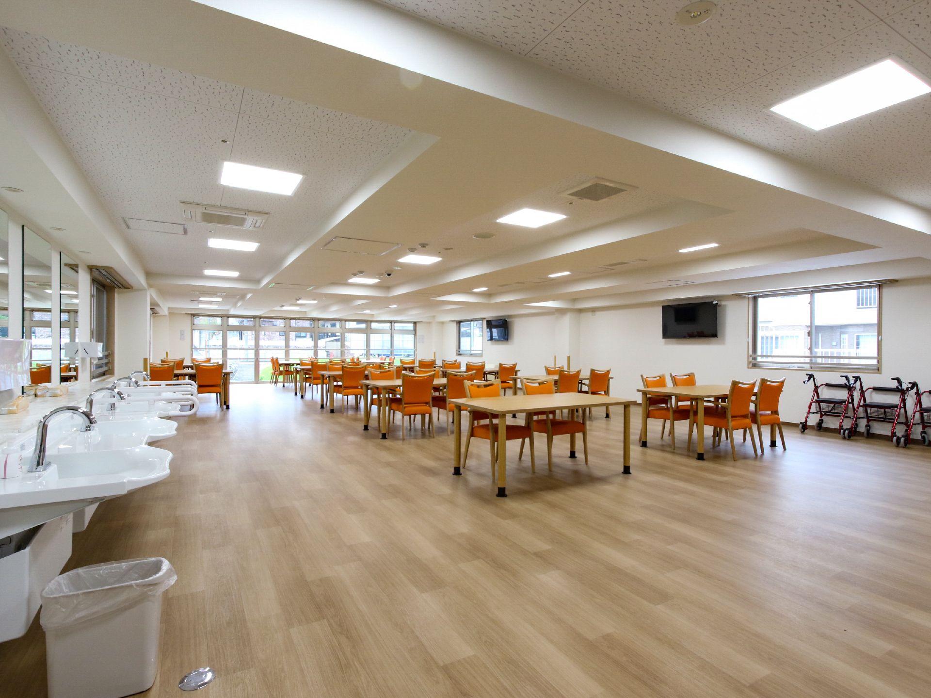 お食事をお楽しみいただける共有スペース