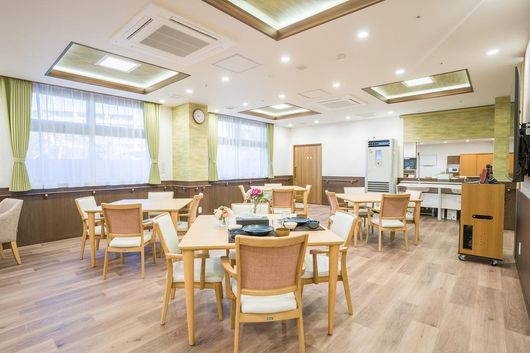 食堂兼機能訓練スペース