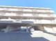 広々とした建物の外観