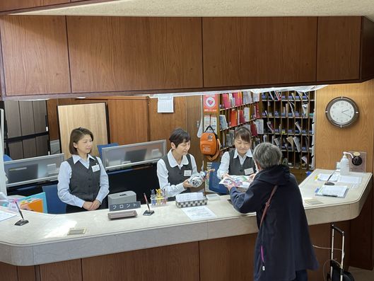 フロントサービス