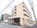 全室個室の６階建ての施設