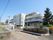 全室個室の３階建ての施設