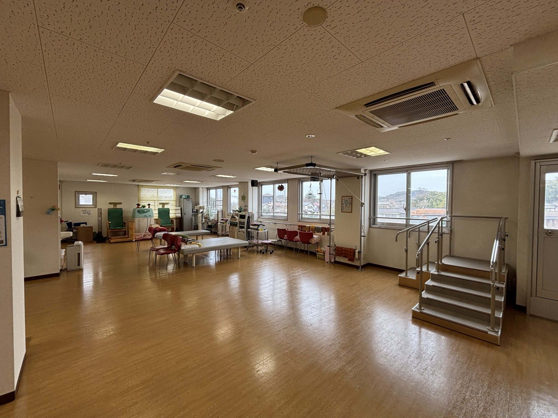 広いリハビリテーション室