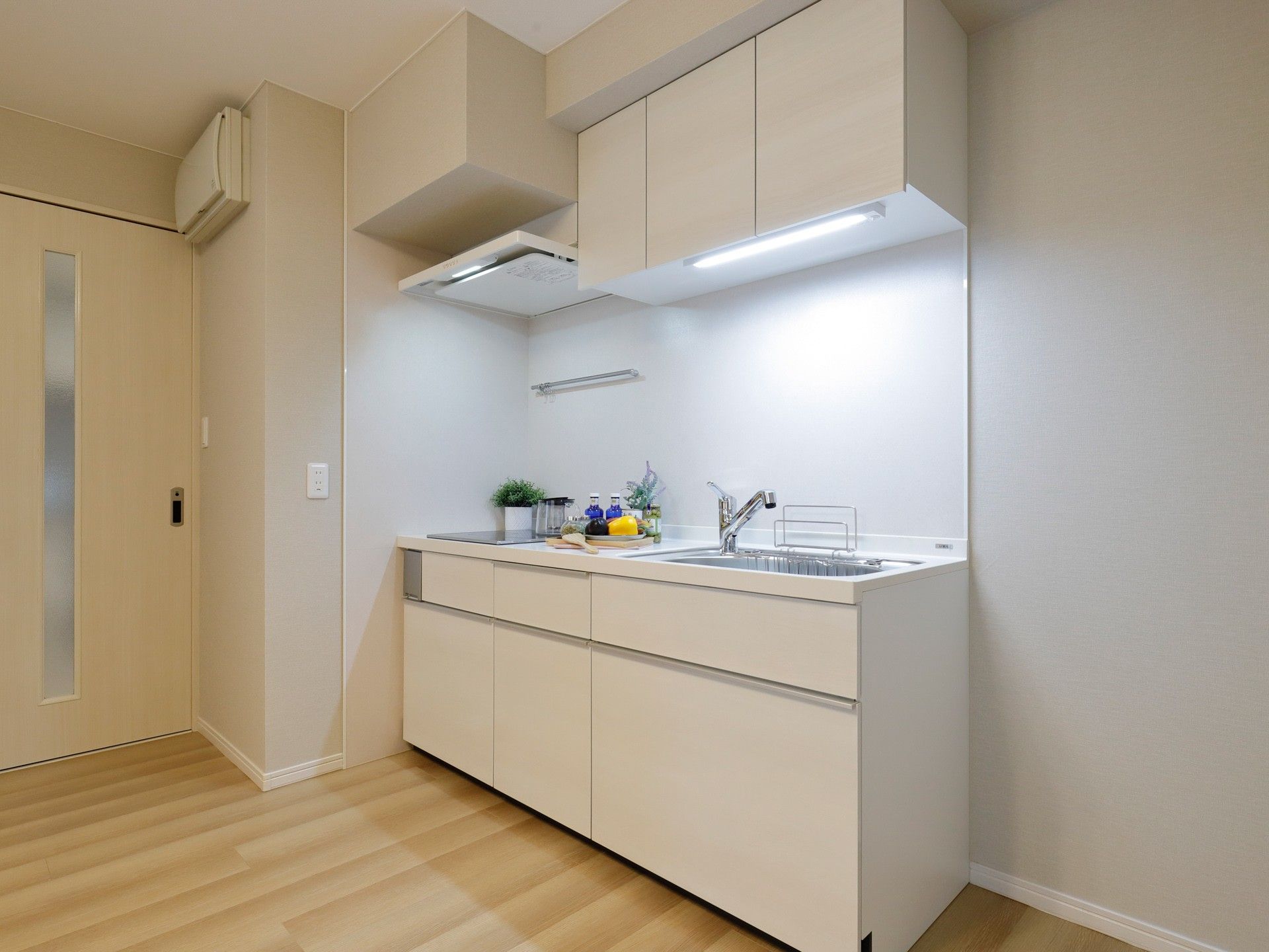 和室と寝室の２部屋あるタイプの居室で、ゆったりと生活することができる。部屋の仕切りには襖があり、使い勝手が良い。