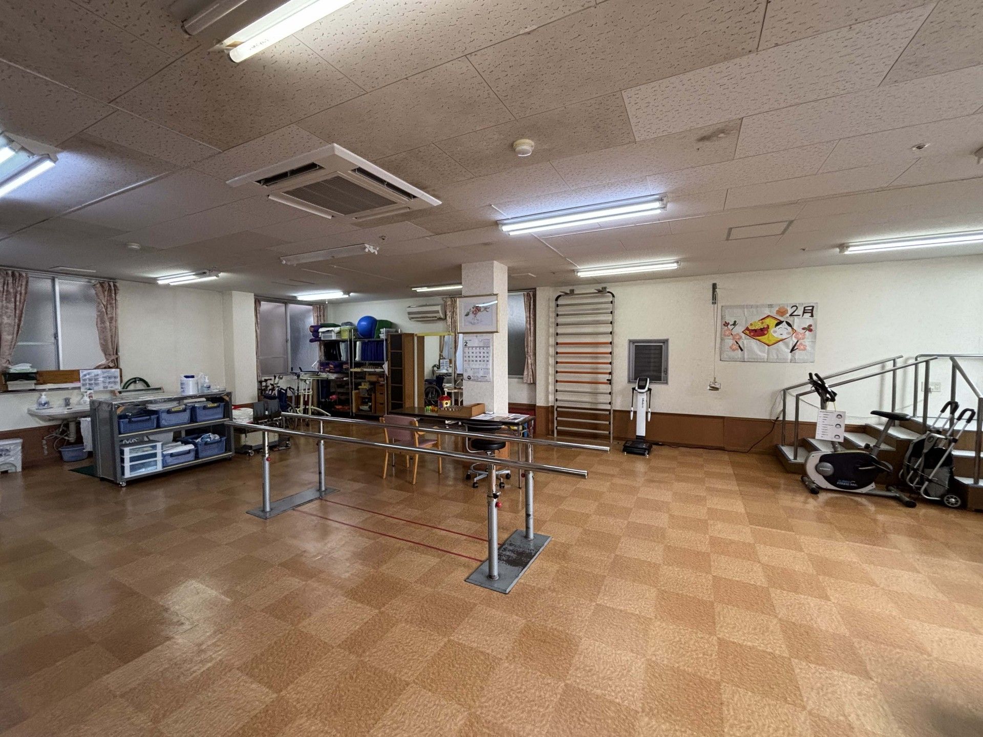 リハビリ用具が揃う部屋