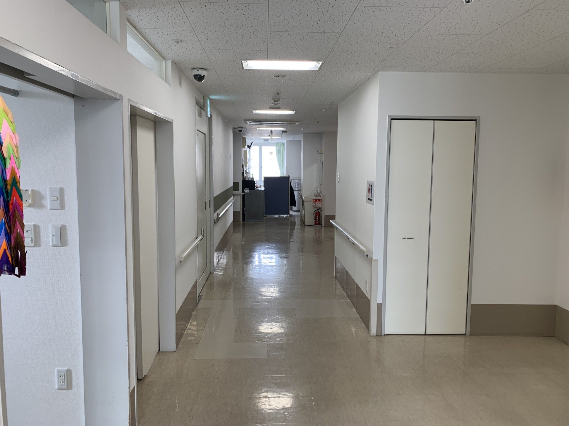 明るい廊下
