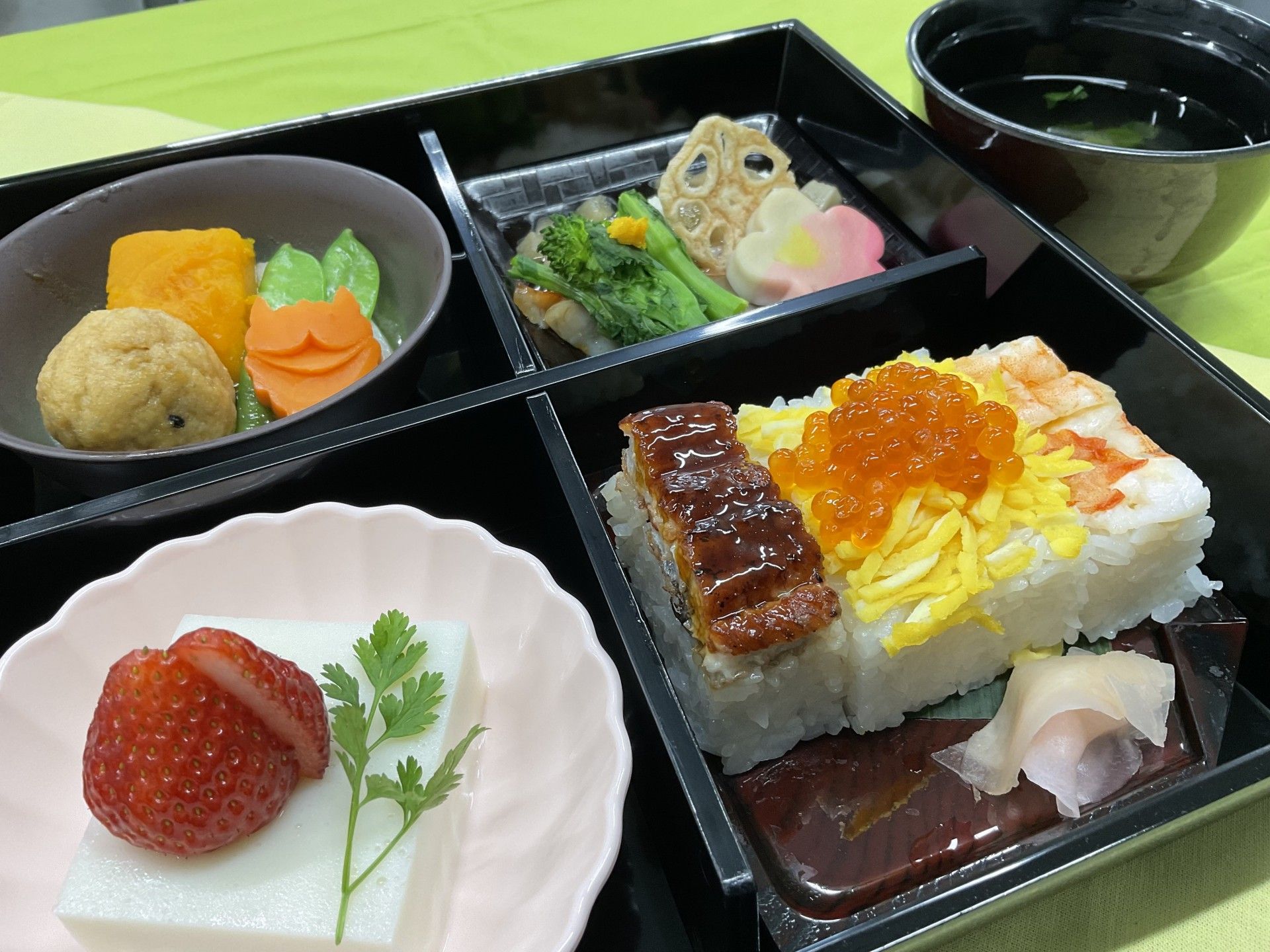 彩り豊かな食事内容