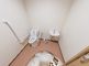 バリアフリー設計のトイレ空間