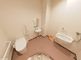 バリアフリー設計のトイレ空間
