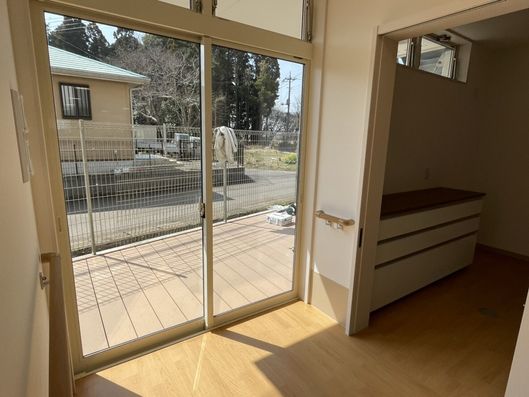 1階フロア　キッチン横