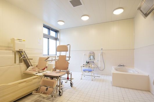 1階介護用浴室