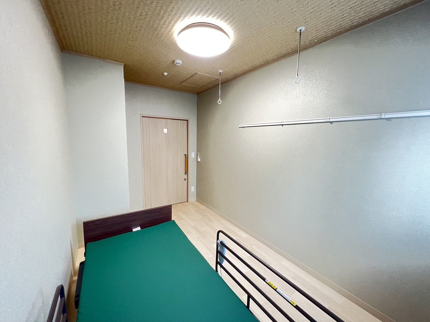 静かな居室の様子