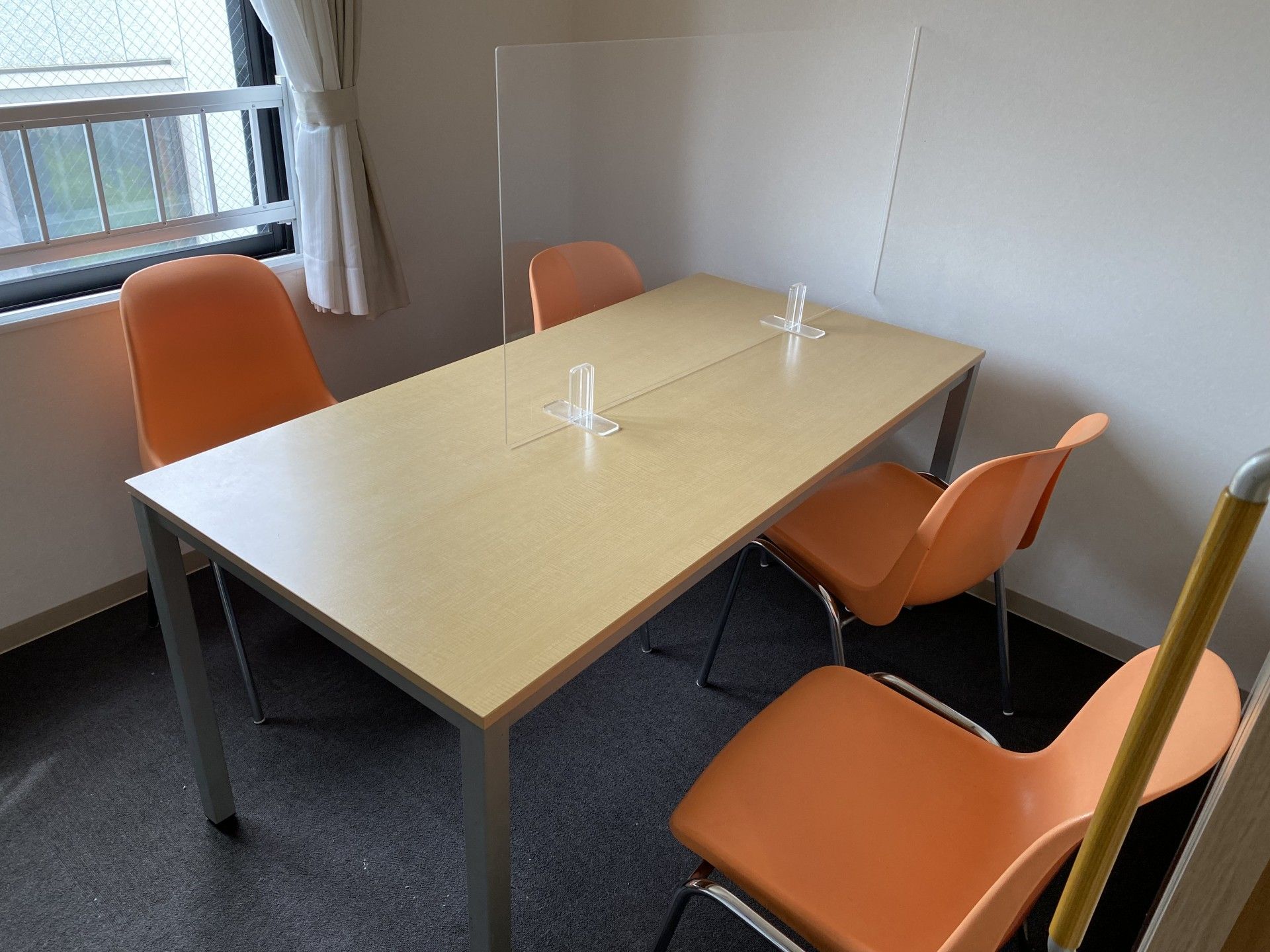 会話が楽しめる対面席