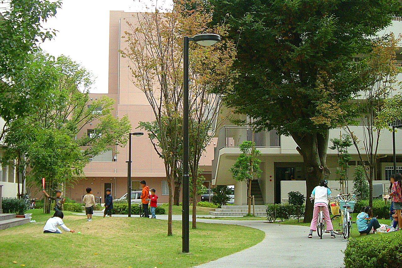 緑豊かな共有庭園