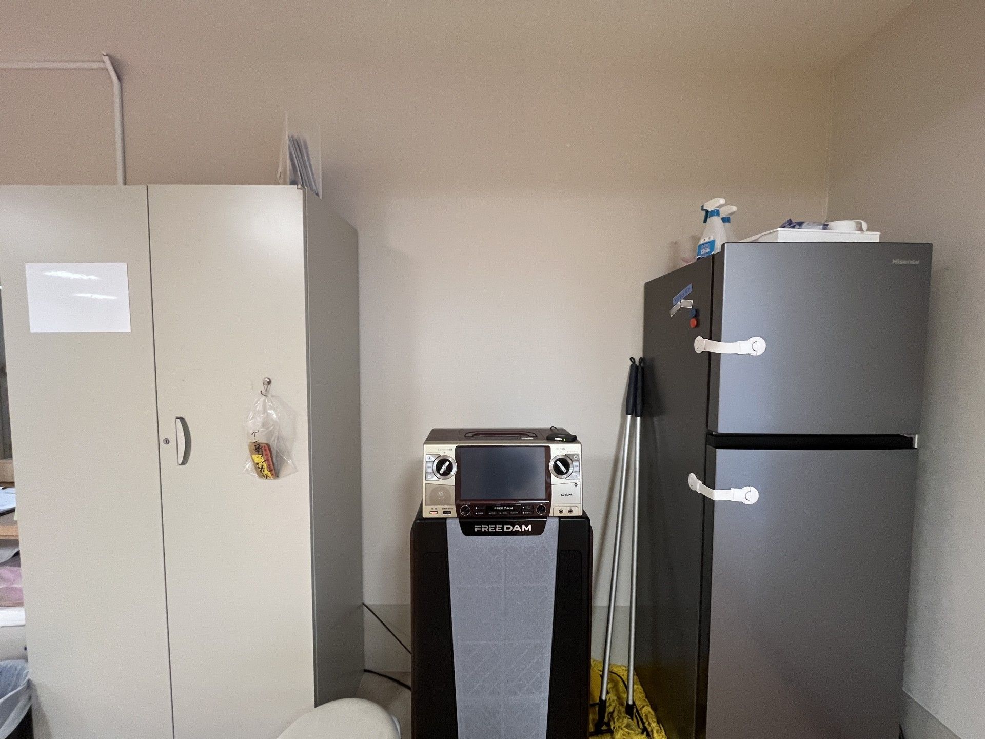 収納と家電の一角