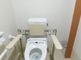 介護施設の清潔なトイレの様子