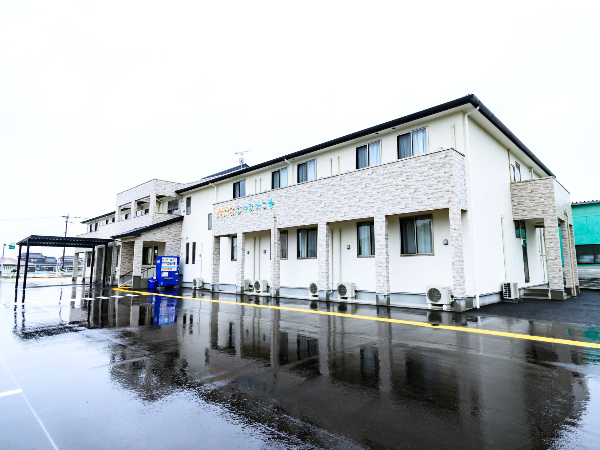 駐車場が完備された施設