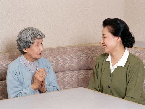 介護スタッフとご入居者様