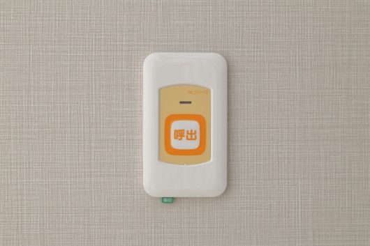 緊急装置ボタン