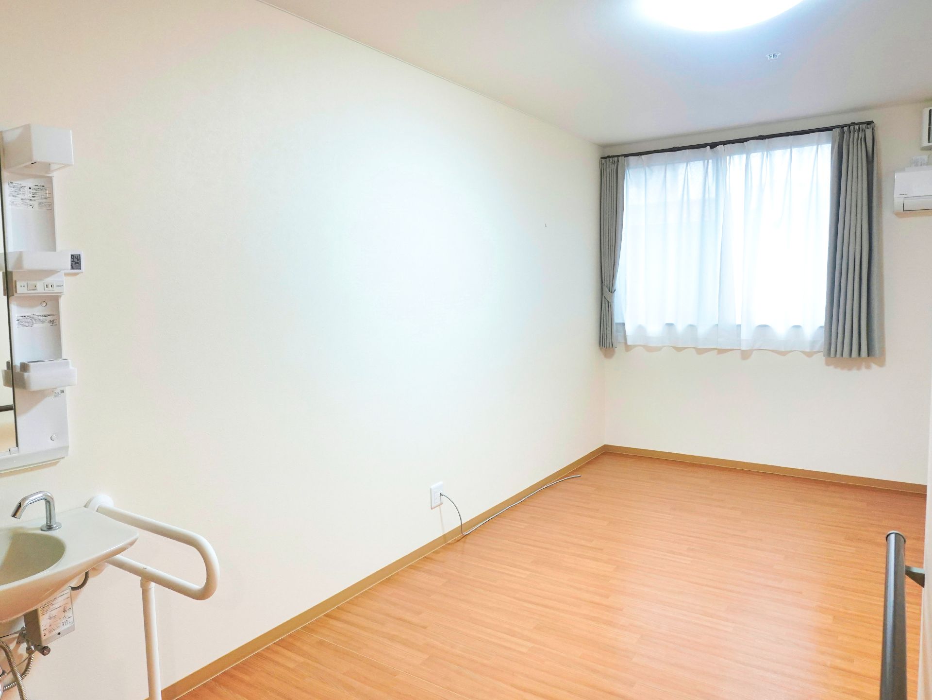 広く、さまざまな家具を置くことができる居室