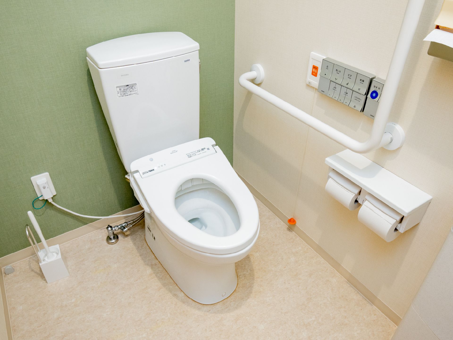 手すりを設置しているトイレ