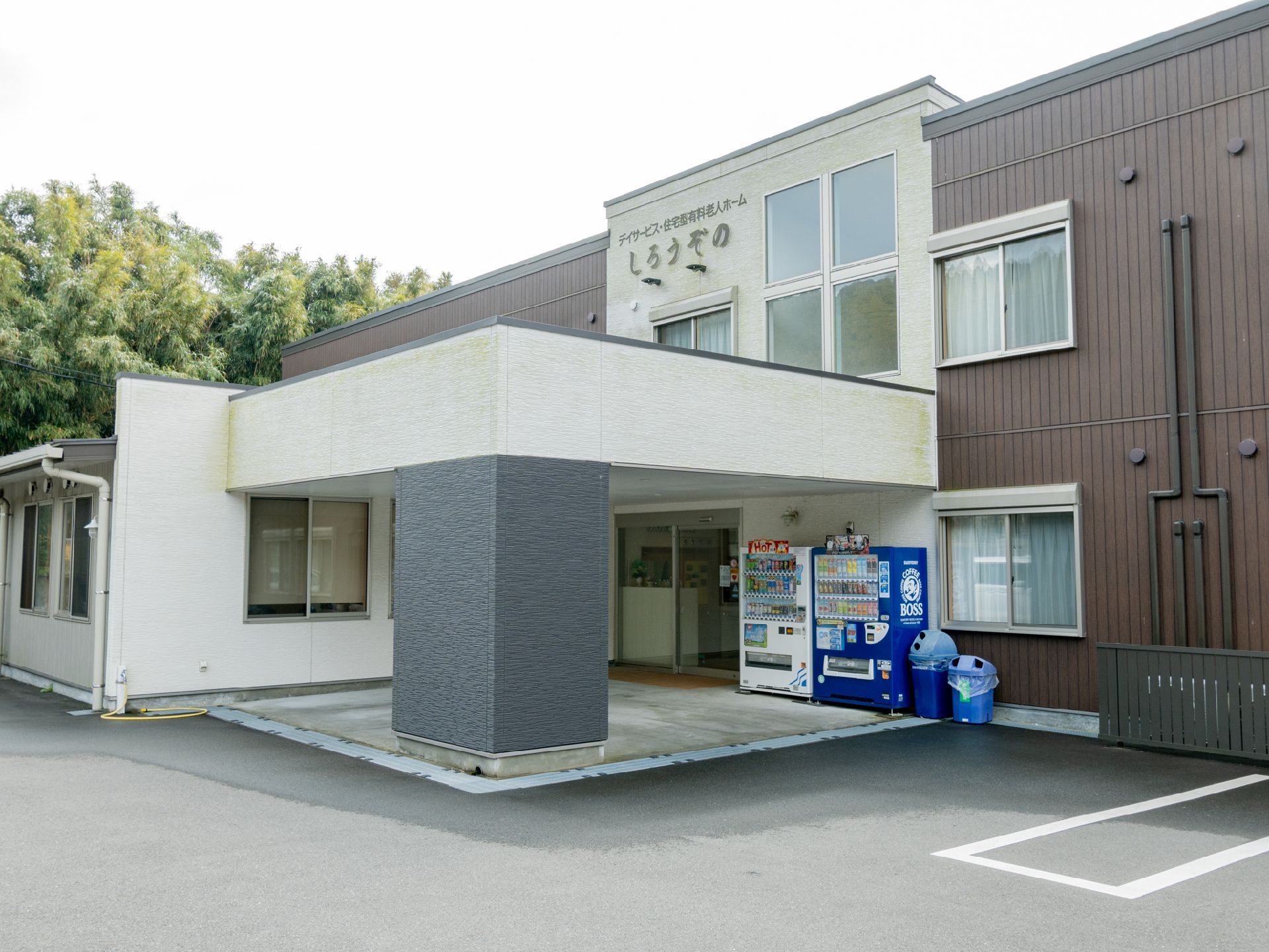 自動販売機が設置されている玄関