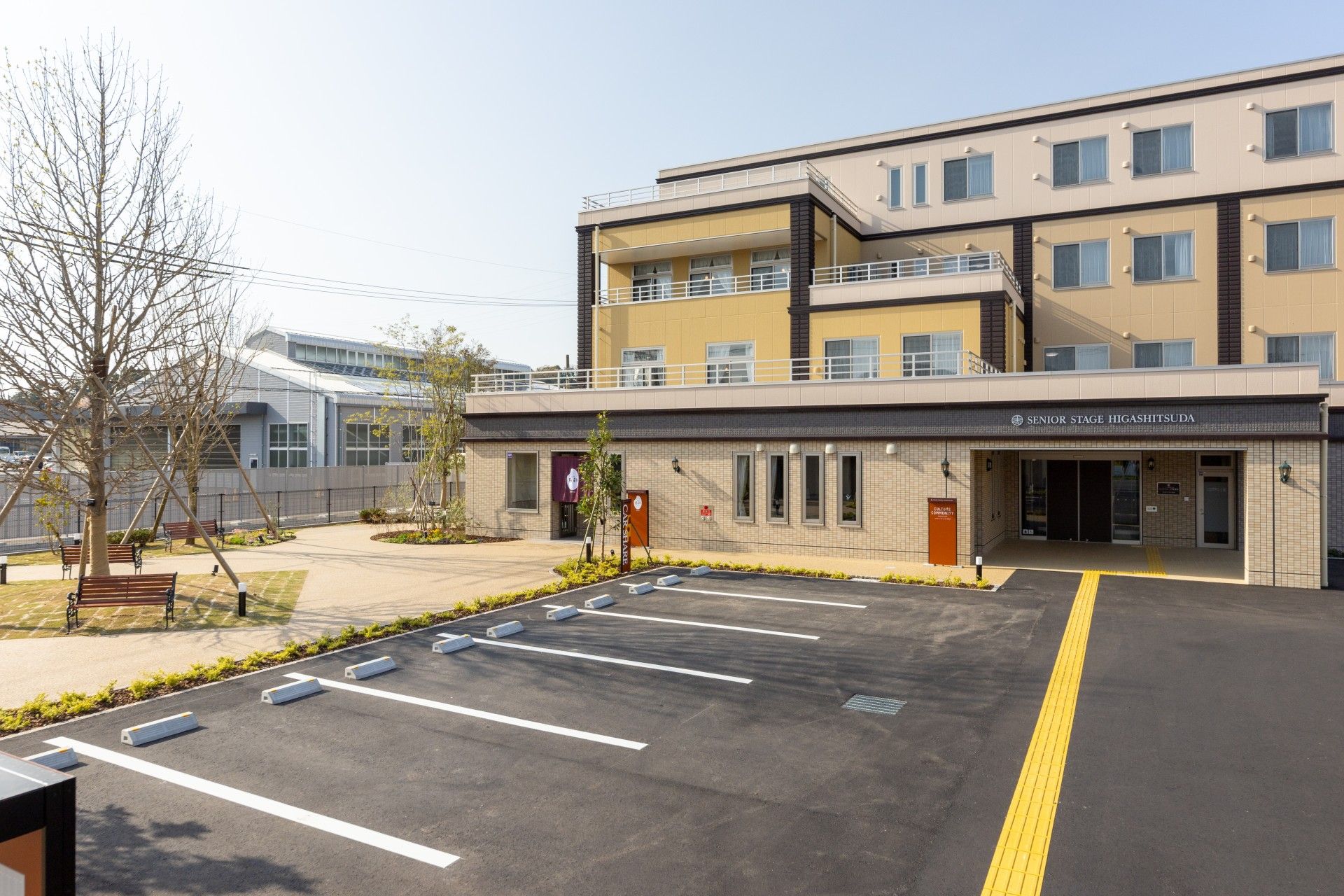 暖かい雰囲気のエントランス