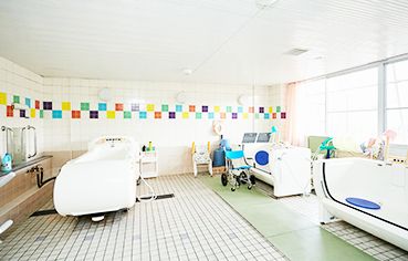 明るい浴室の様子