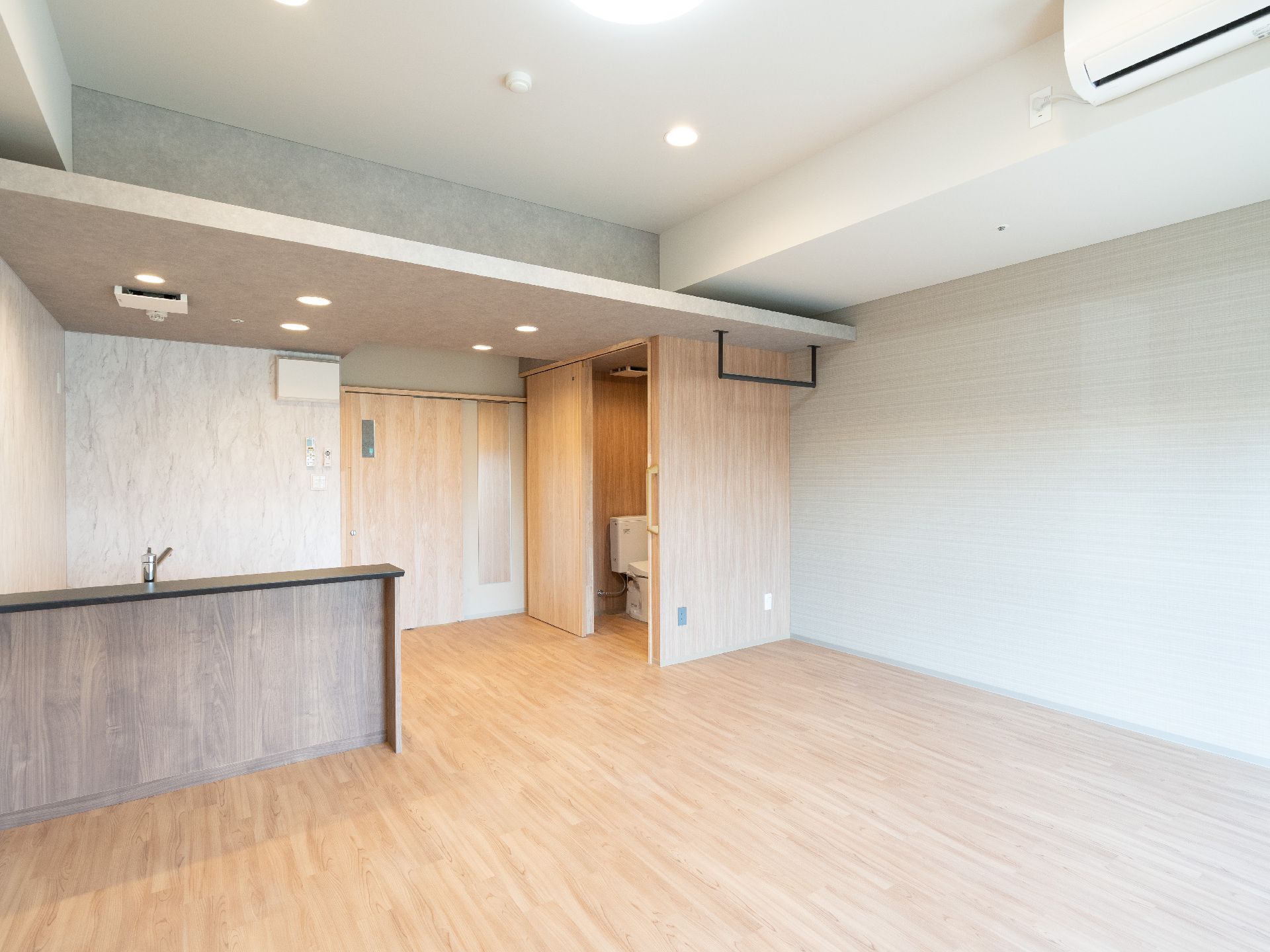 エアコンやトイレが設置された居室