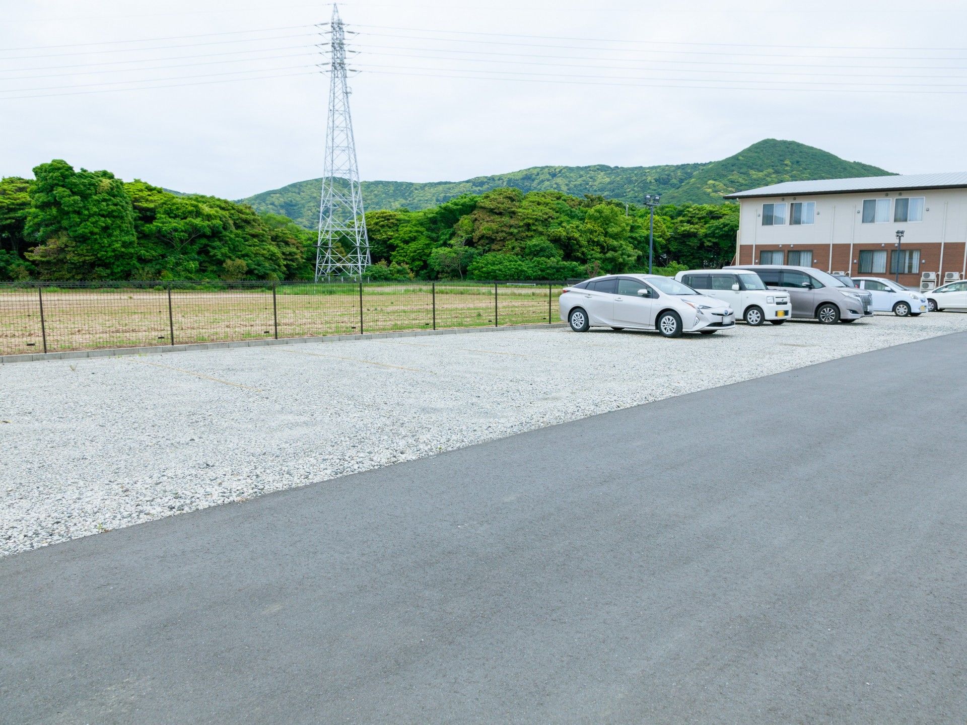 広々とした駐車場
