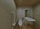 バリアフリー設計のトイレ空間