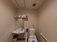 バリアフリー設計のトイレ空間