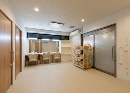ラウンジ