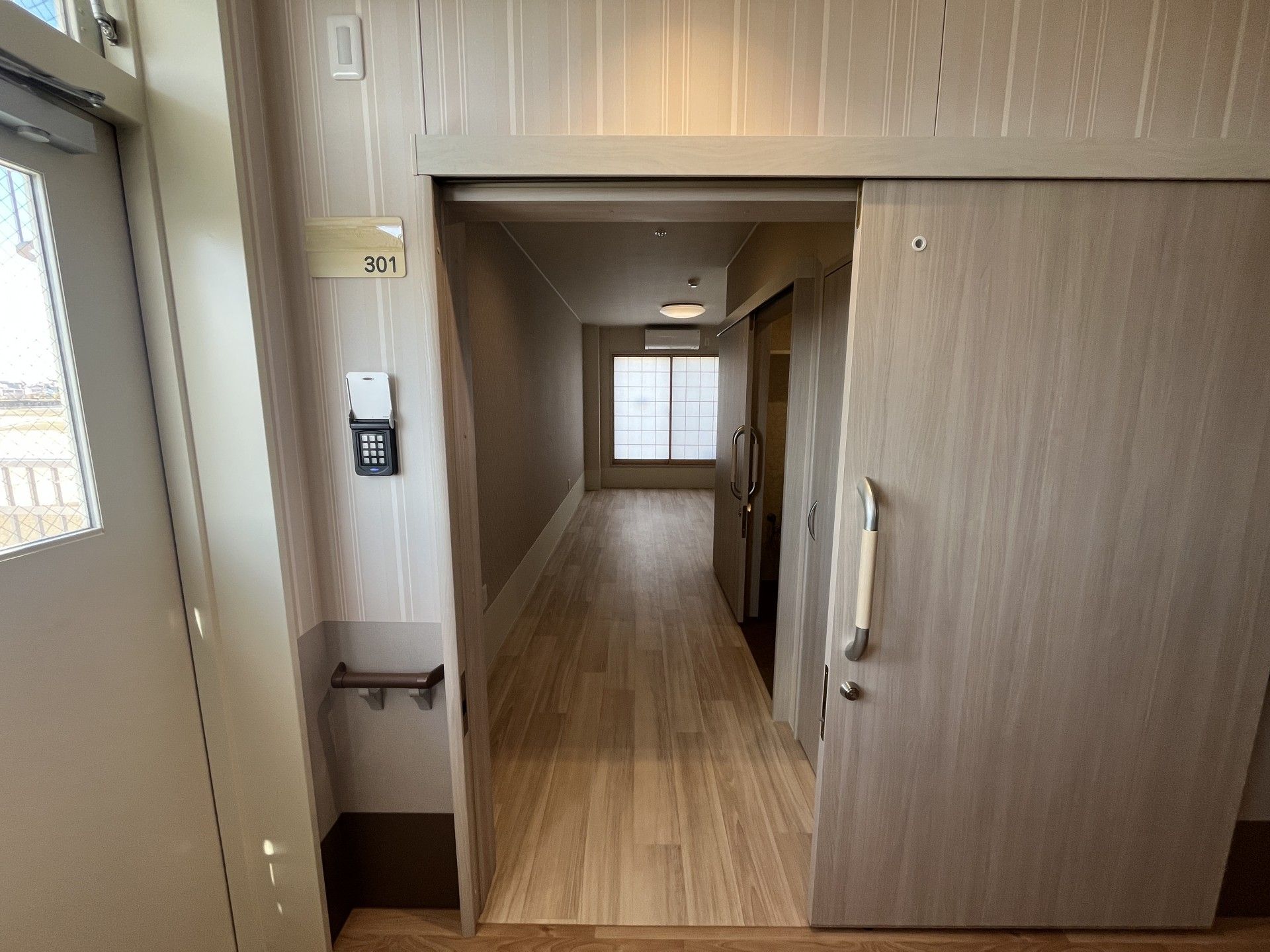 301号室の入口