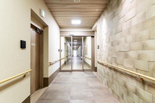 1階ナーシングケアフロ ア入口