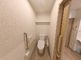バリアフリー設計のトイレ空間