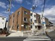 交差点に面した建物