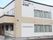 新規開設された明るい建物正面