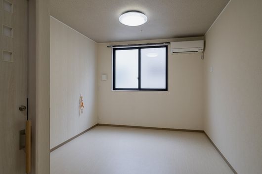 居室（家具・家電付き）