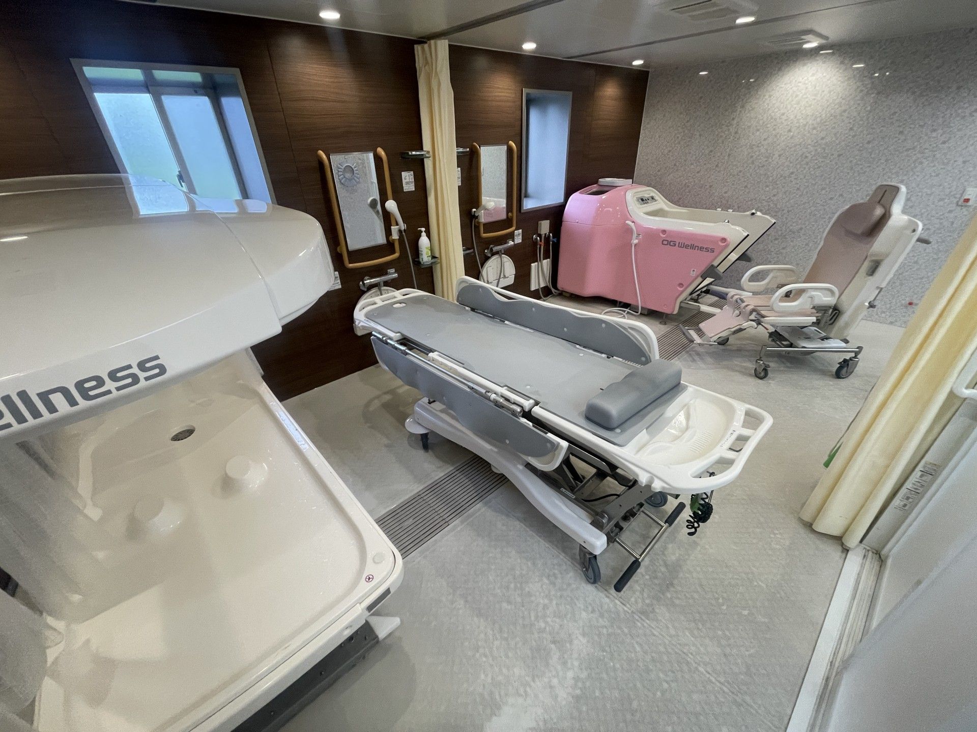 快適な入浴設備の部屋