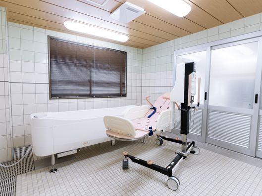 ストレッチャー浴